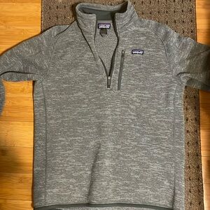 Patagonia quarter zip pull over